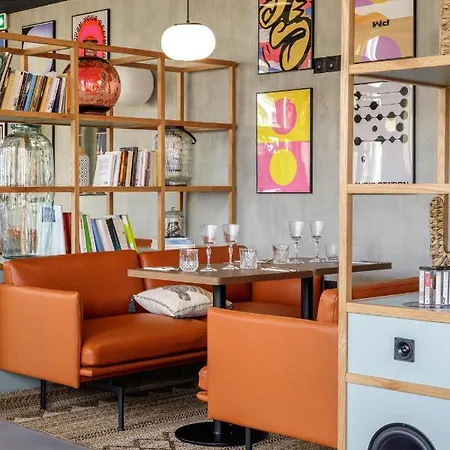 JOST Auberge de Jeunesse Bordeaux Gare St Jean