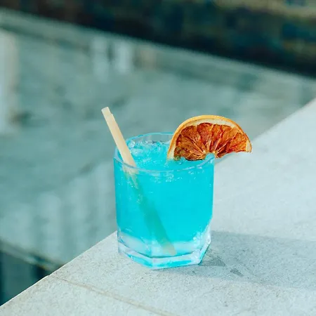 Jost Gare St Jean * בורדו