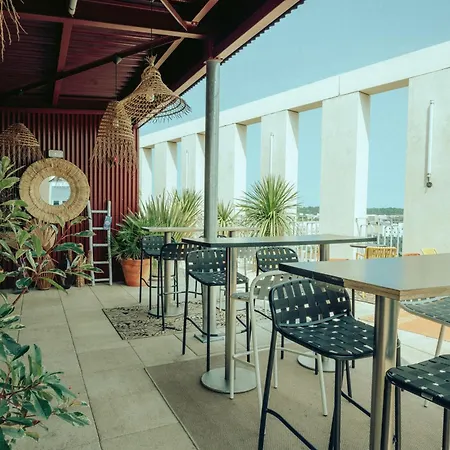 Auberge de jeunesse JOST Auberge de Jeunesse Bordeaux Gare St Jean Bordeaux